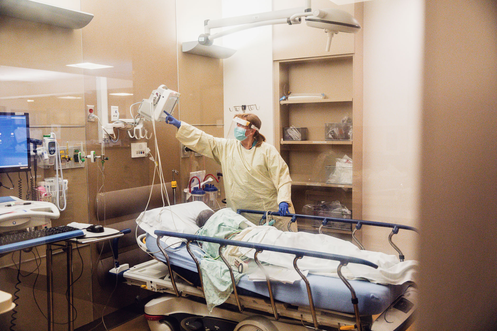 COVID-19 ICU Seattle photojournalist Mike Kane editorial photographer